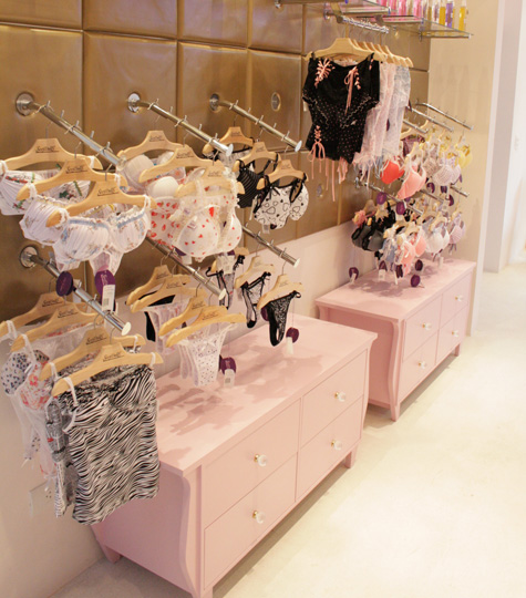 custo médio decoração loja de lingerie