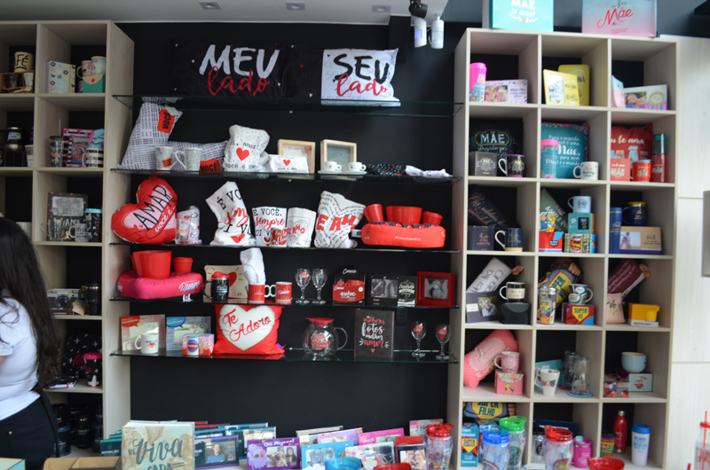 erros comuns na decoração de loja de presentes