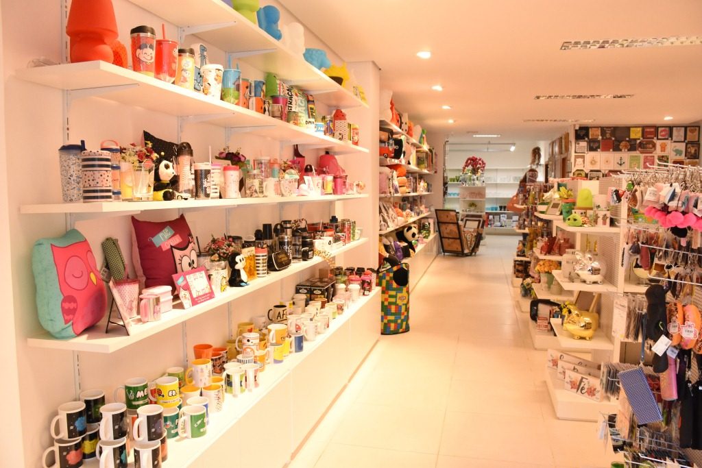 erros comuns na decoração de loja de presentes