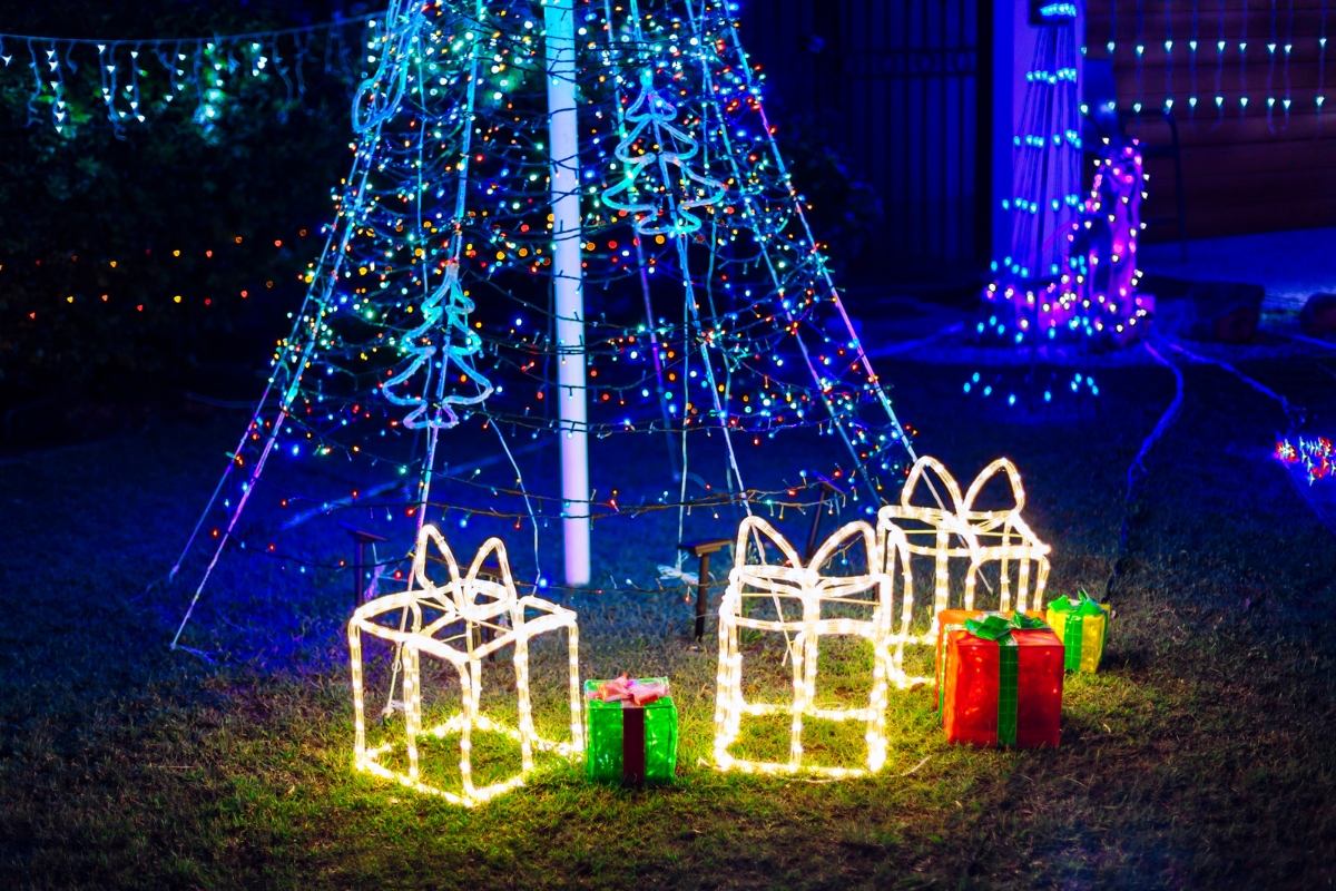como iluminar jardim para natal