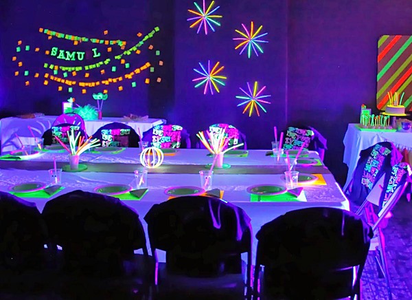 evitar erros decoracao festa neon caseira