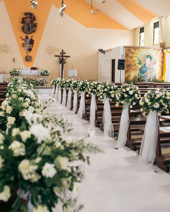 ideias de decoração de igreja para casamento simples e romântico