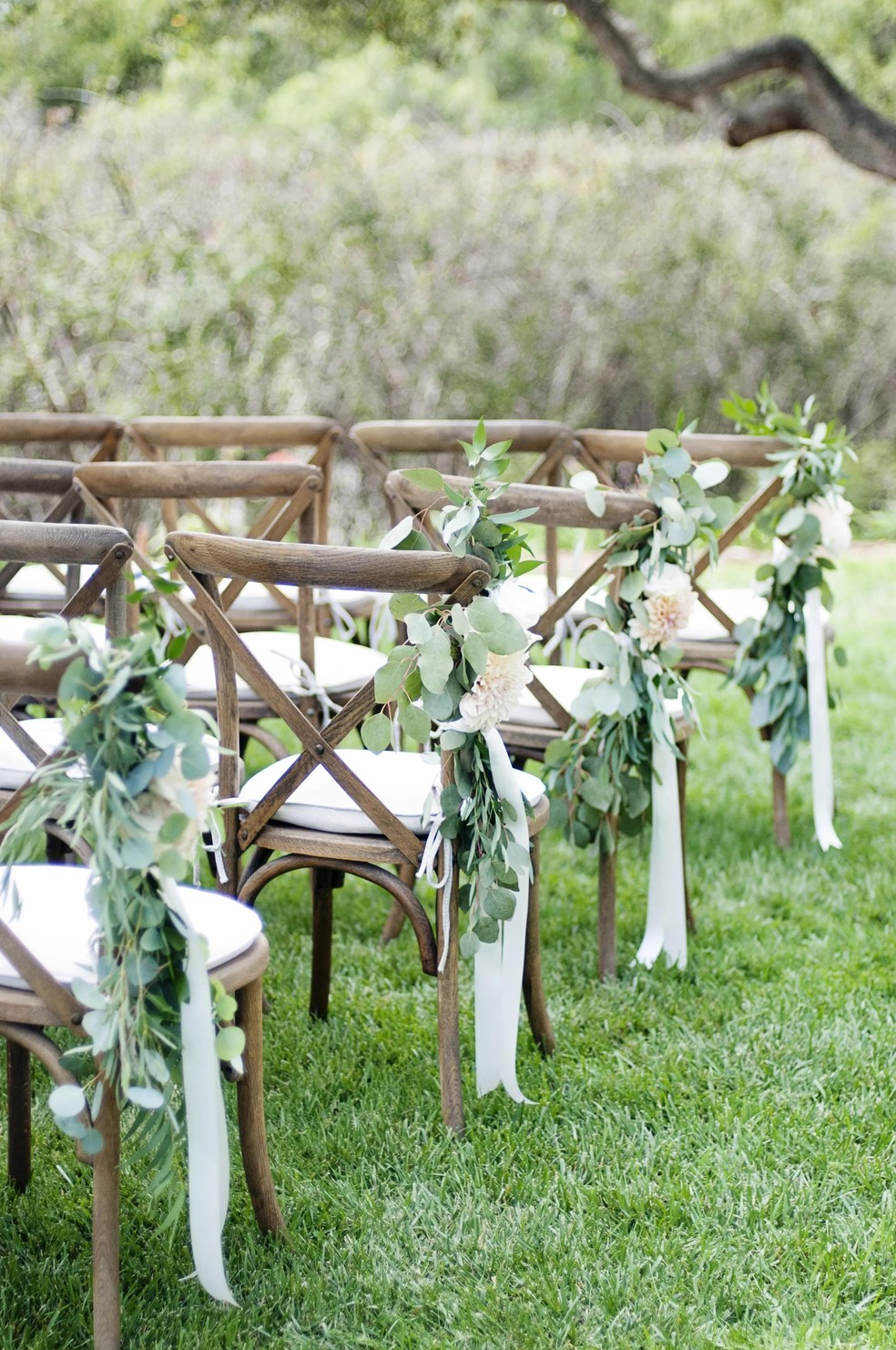 erros comuns na decoração de igreja para casamento econômico