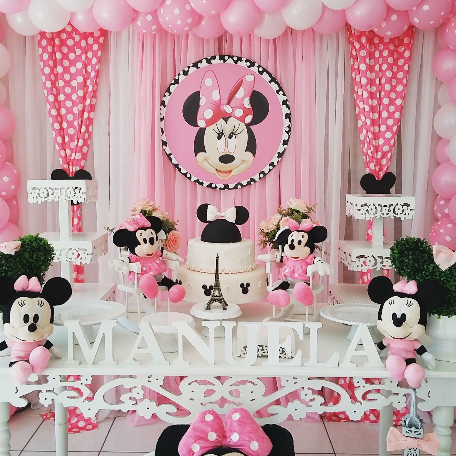 como fazer painel minnie rosa simples