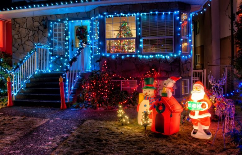 decoração natalina externa com tema de neve