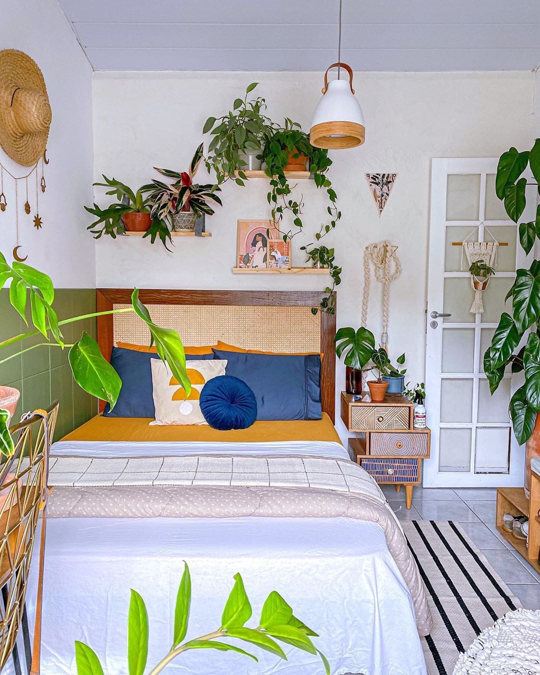 ideias criativas decoracao prateleira quarto