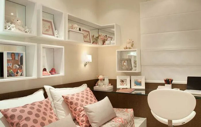 decoracao prateleira quarto infantil com livros