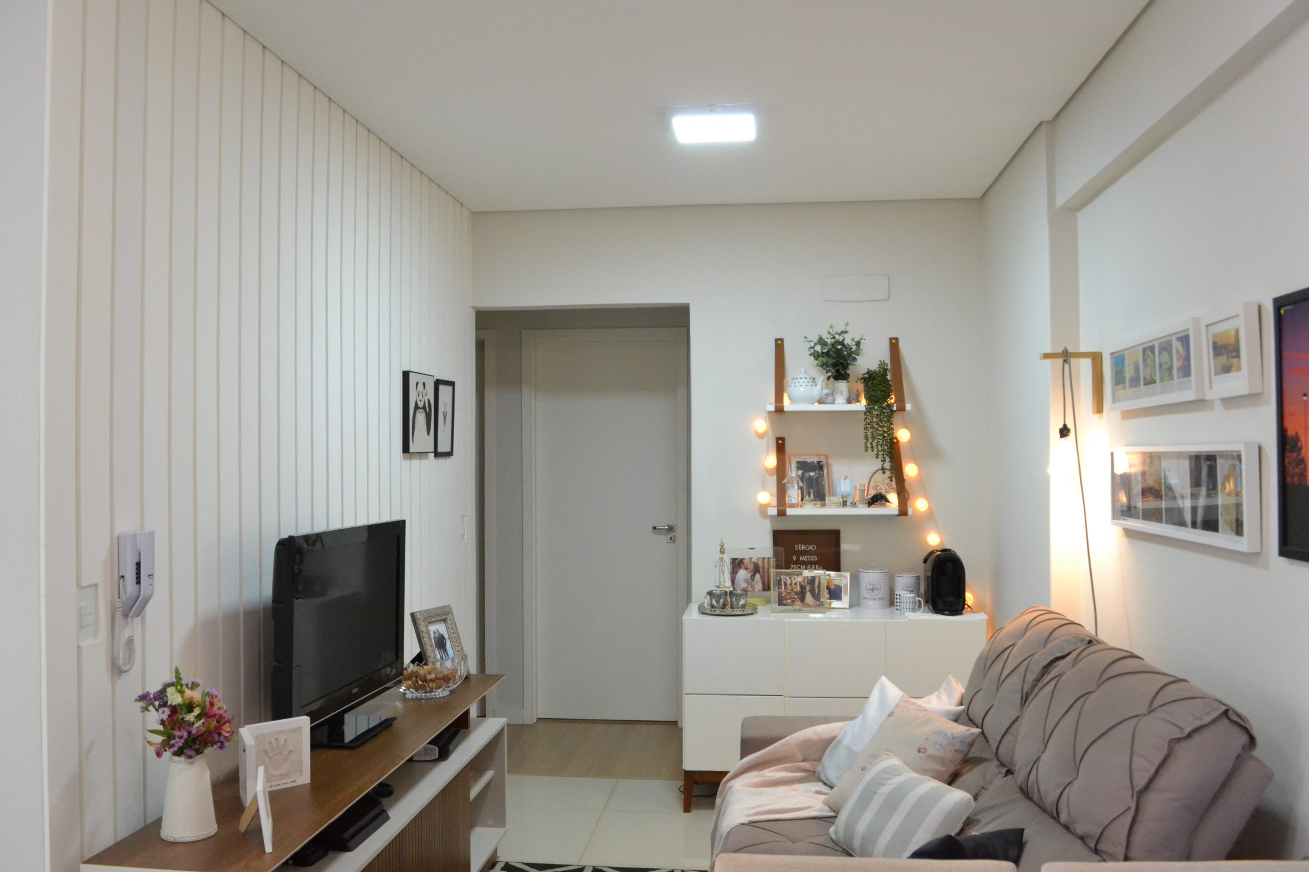 erros comuns ao decorar sala de tv