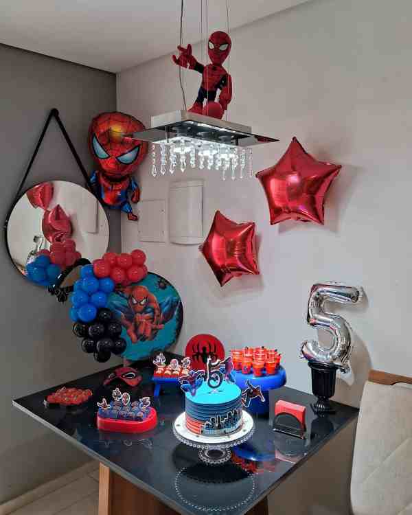 ideias de decoração simples homem aranha para festa infantil