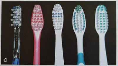 melhores escovas de dentes para gengiva sensível