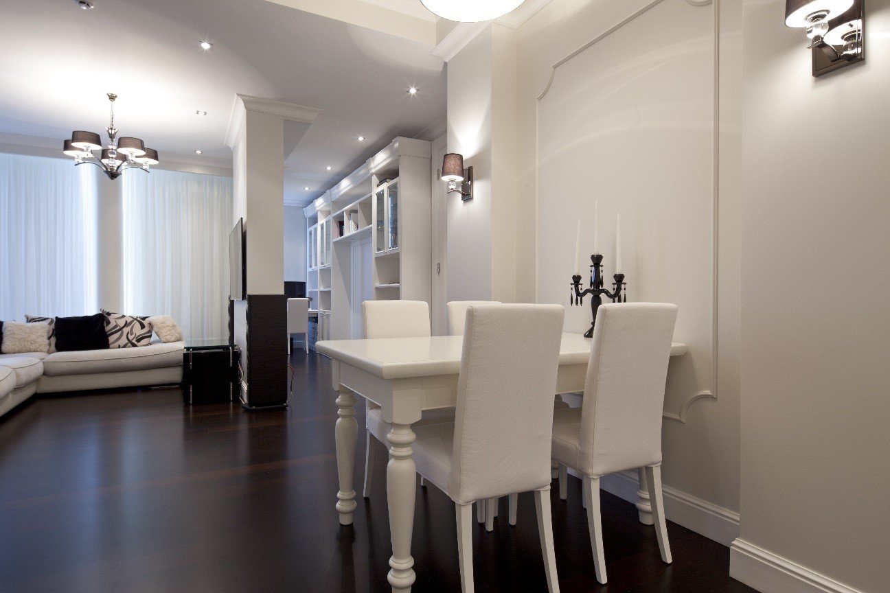 5 ideias de títulos:
1. Guia Completo: Como Escolher o Lustre Perfeito para Sua Sala de Jantar
2. Altura Ideal e Proporção: Os Segredos da Iluminação de Sala de Jantar
3. Mesas Retangulares vs. Redondas: Qual o Pendente Ideal para Cada Formato?
4. Tendências de Iluminação para 2026: O Futuro da Sua Sala de Jantar
5. Tipos de Luminárias para Sala de Jantar: Do Clássico ao Moderno