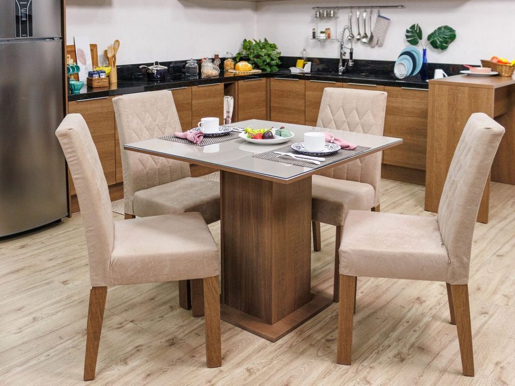 mesa de jantar pequena