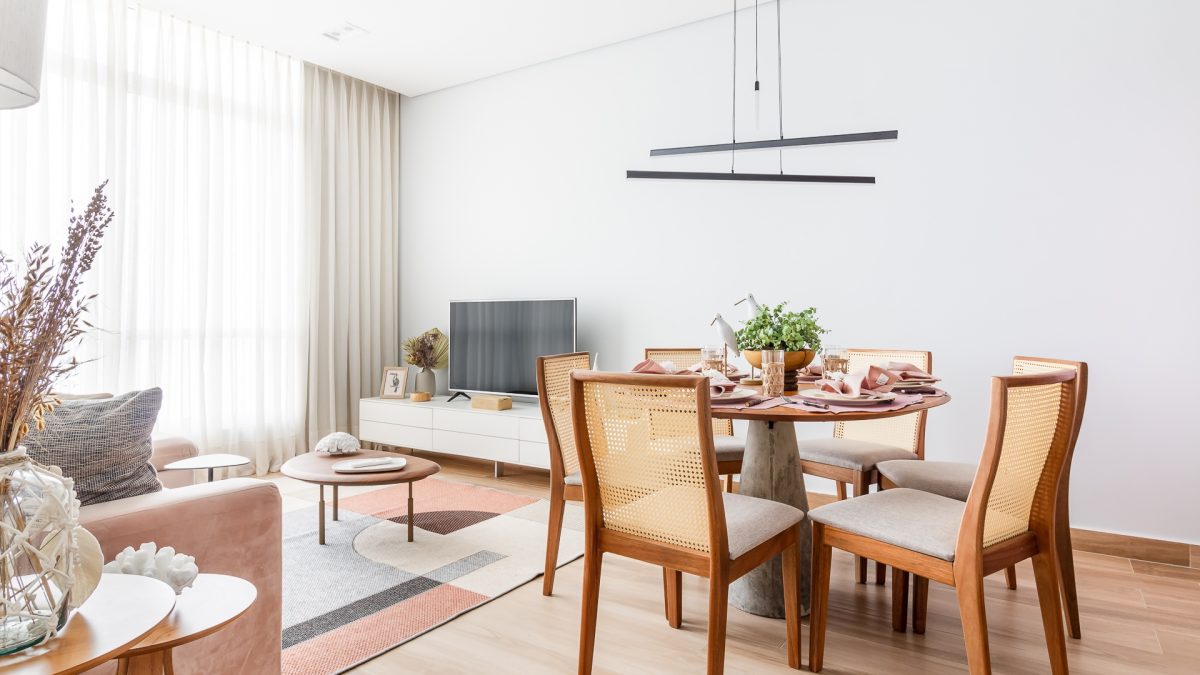 mesa de jantar pequena