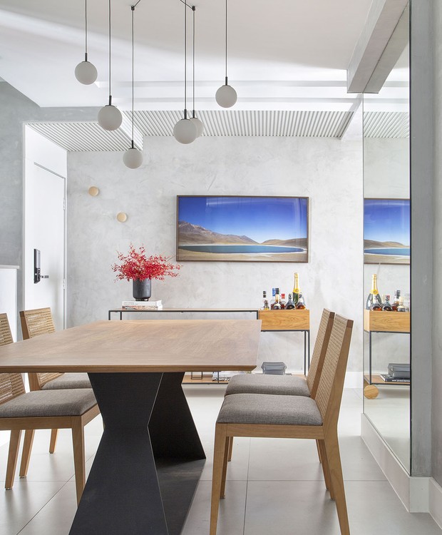 mesa de jantar pequena