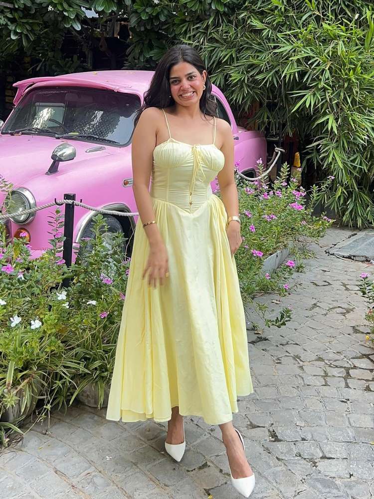 vestido longo ou midi para casamento de dia