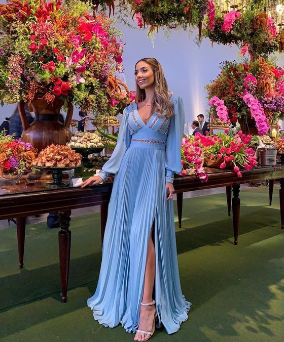 vestido longo ou midi para casamento de dia