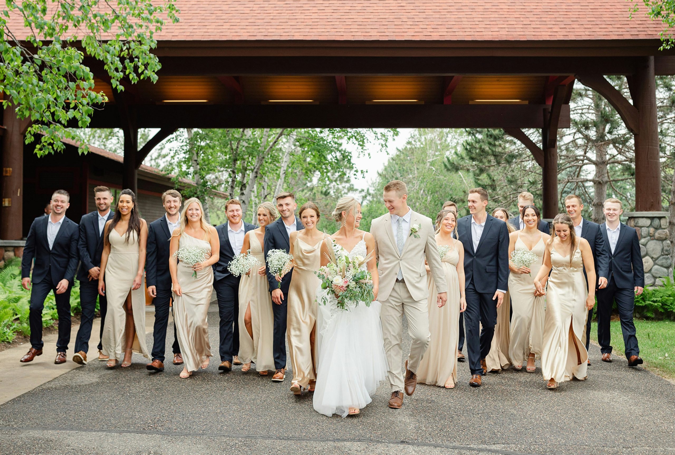 terno slim vs terno clássico para padrinhos