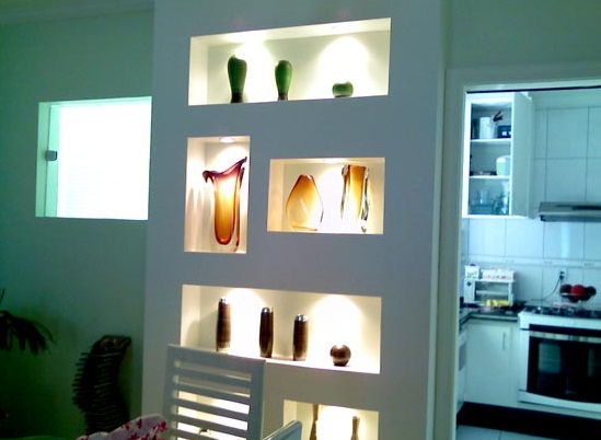 Nichos Iluminados: Transformando Espaços com Luz e Sofisticação