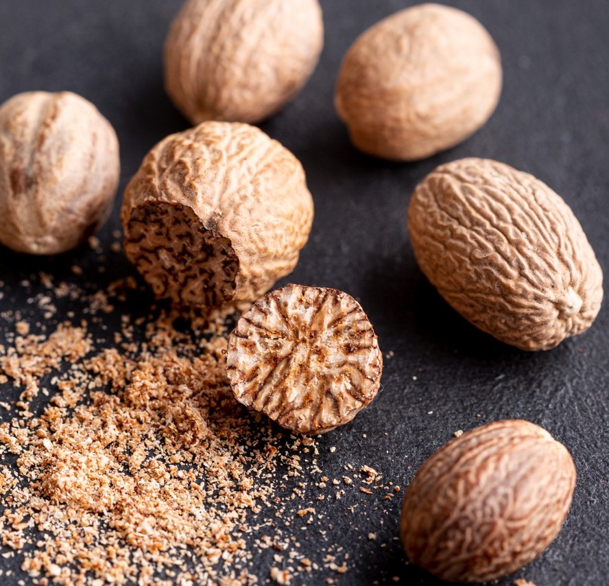 Os Perigos Ocultos da Noz-Moscada: Um Guia Completo