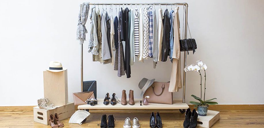 Cores no Guarda-Roupa Cápsula: Como Escolher Sua Paleta Ideal