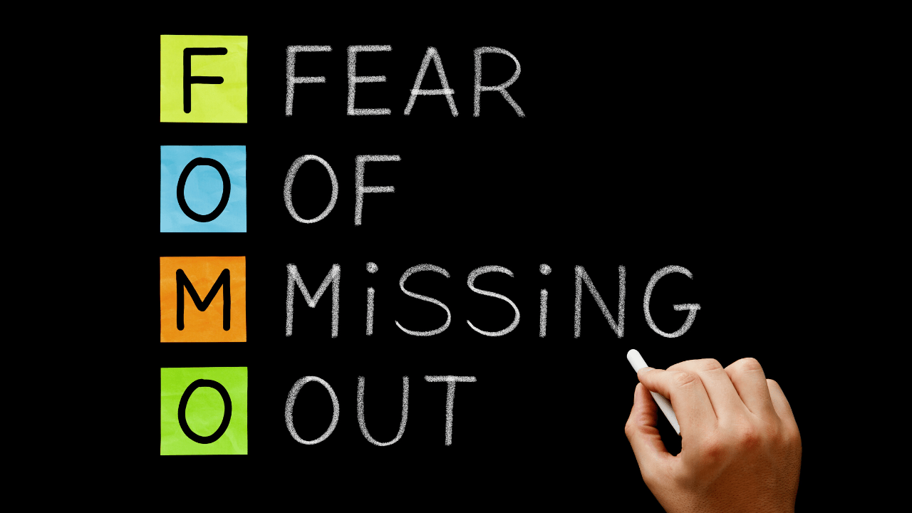 o que é o FOMO Fear Of Missing Out em investimentos
