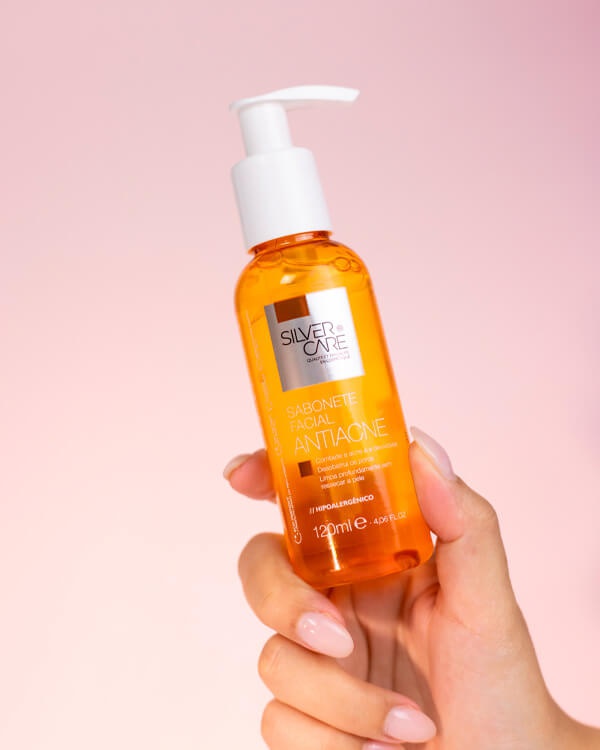 Sabonetes faciais com ingredientes naturais: vale a pena?