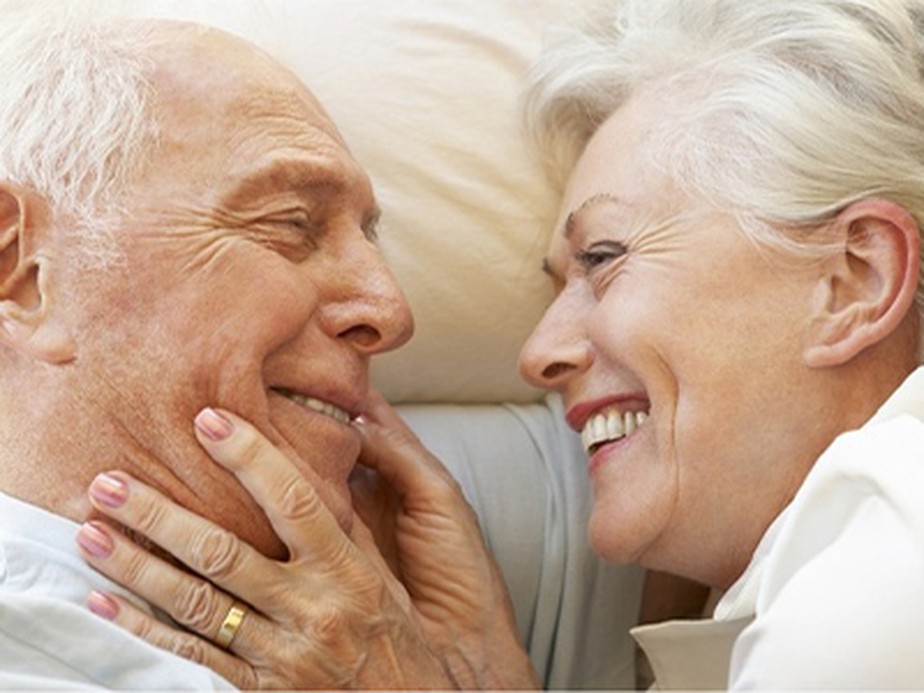 Como Lidar com as Mudanças Físicas na Sexualidade Idosa