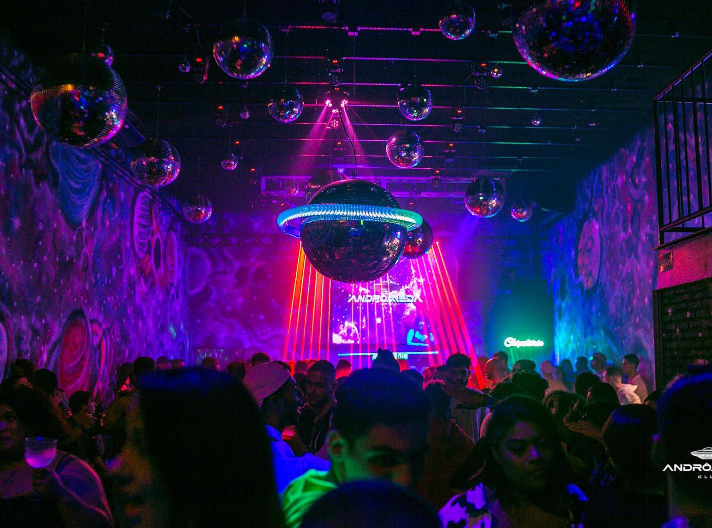 clubes de música eletrônica