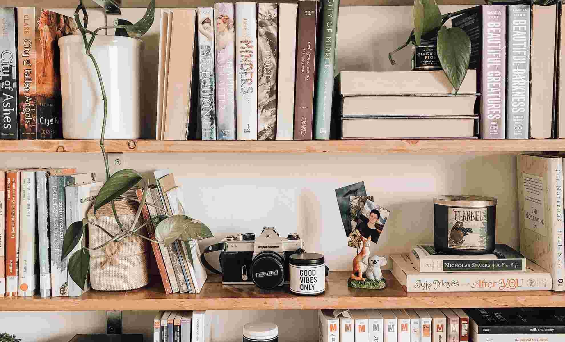 tendências decoração 2026 livros
