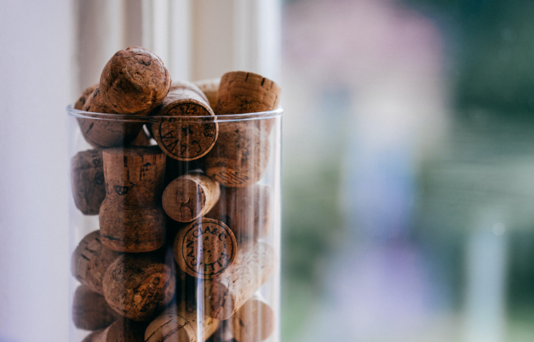 lembrancinhas de casamento com rolhas de vinho