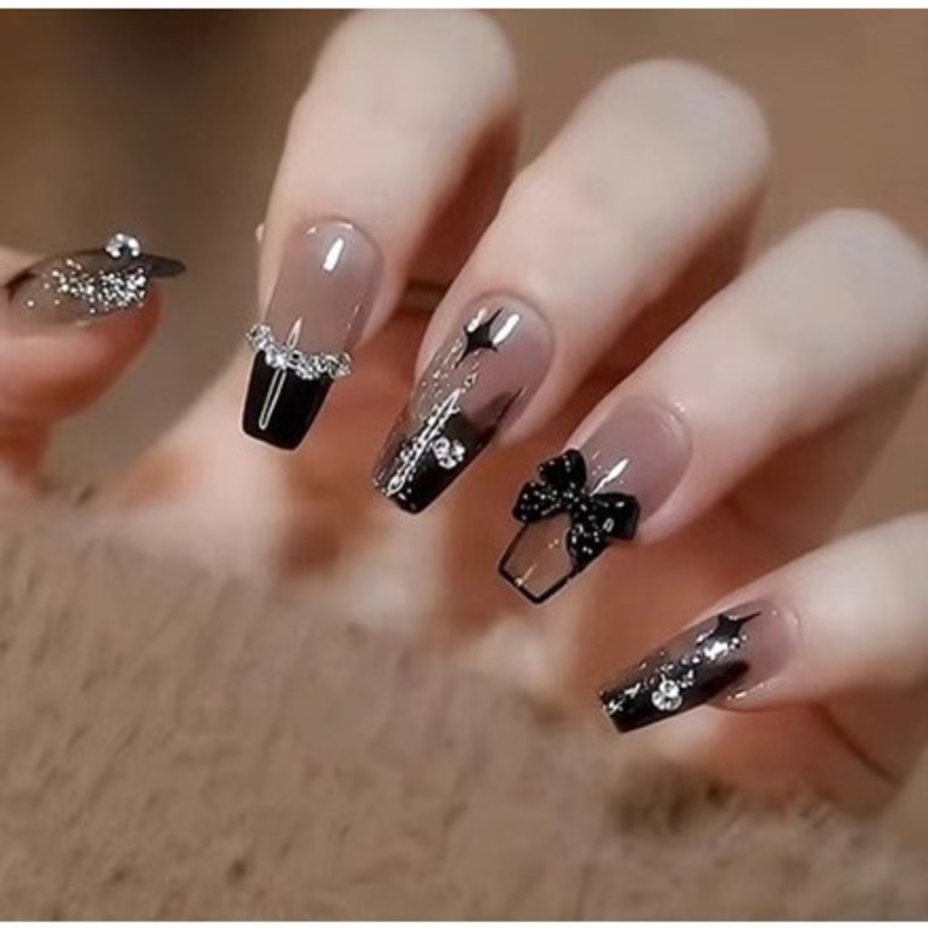 unhas compridas decoradas
